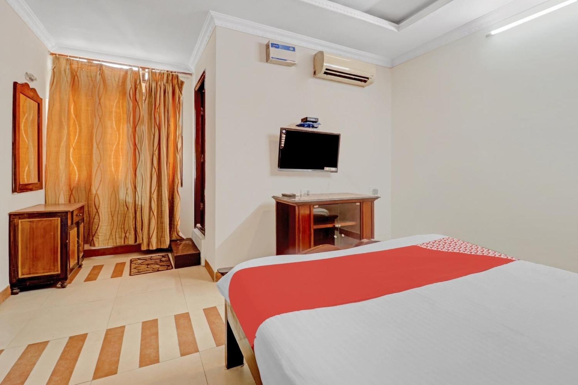 Hotel O Royal Grand Residency Near Lalbagh Botanical Garden Bangalore Esterno foto